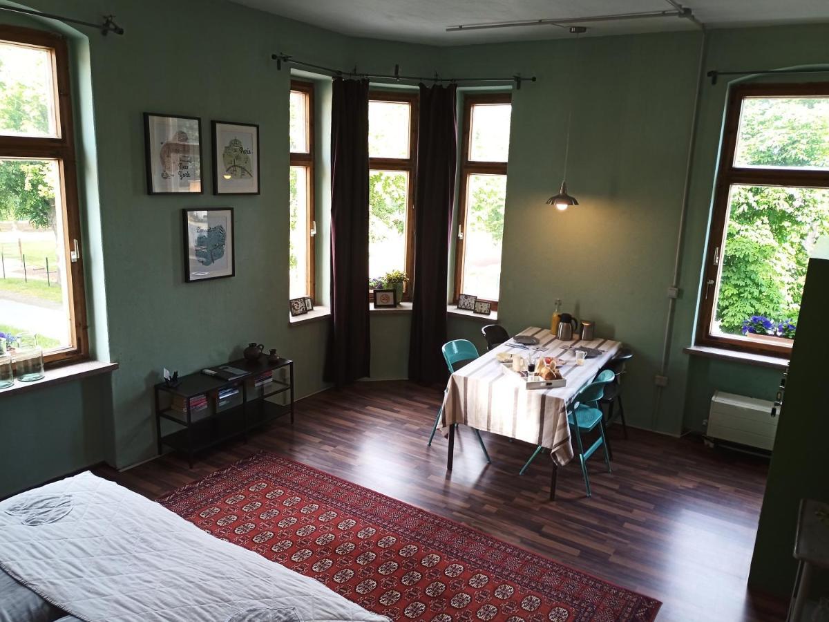 Zur Friedrichsruh Bed & Breakfast Oelsnitz  ภายนอก รูปภาพ