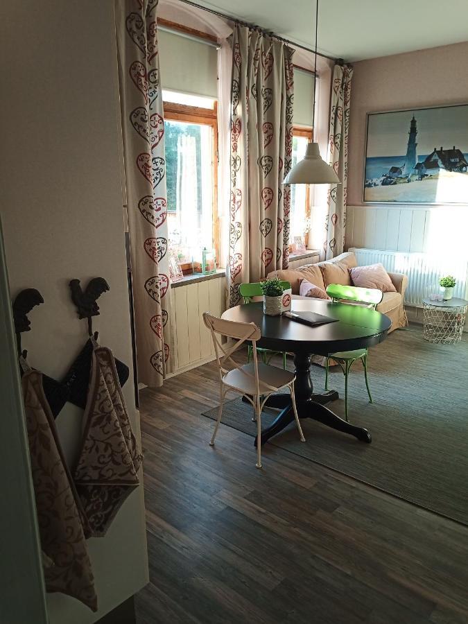 Zur Friedrichsruh Bed & Breakfast Oelsnitz  ภายนอก รูปภาพ