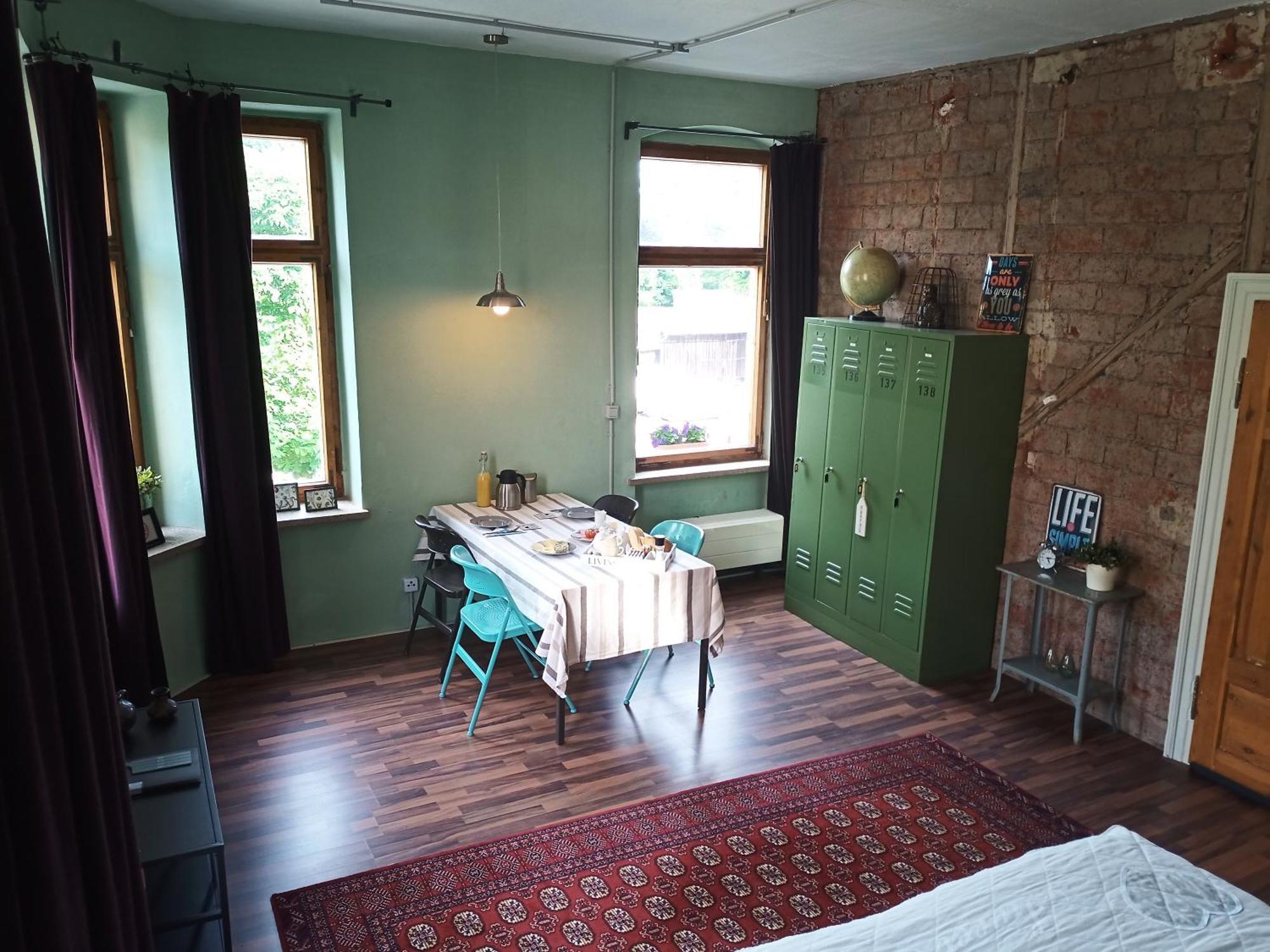 Zur Friedrichsruh Bed & Breakfast Oelsnitz  ภายนอก รูปภาพ