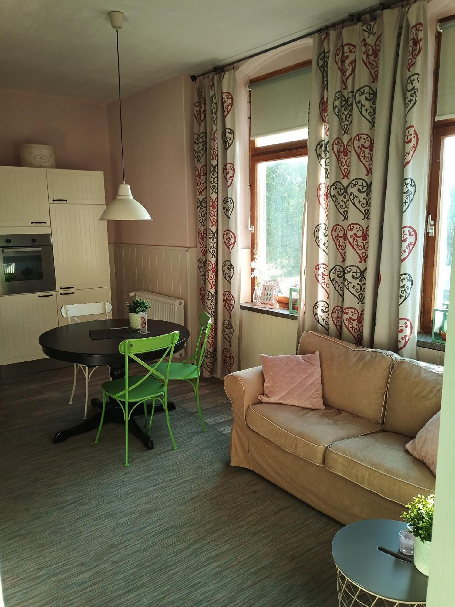 Zur Friedrichsruh Bed & Breakfast Oelsnitz  ภายนอก รูปภาพ